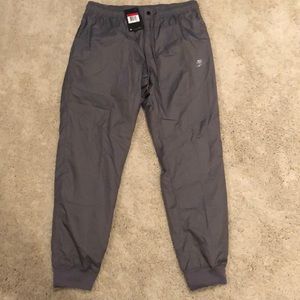 NWT MEN’S NIKE RUNNING / RAIN PANTS
